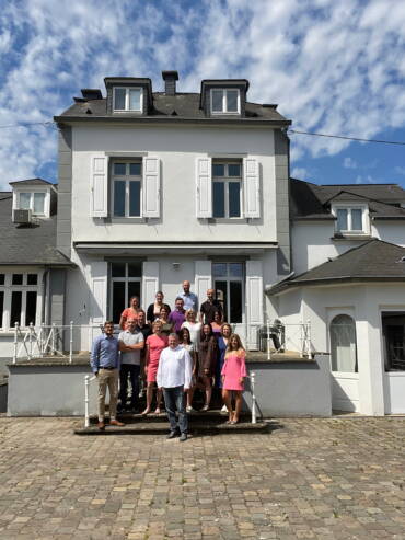 Home11-Outside Back 5