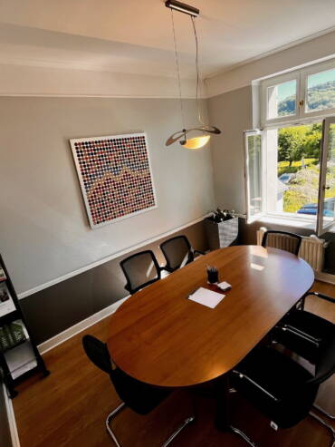 Home4-Conference small